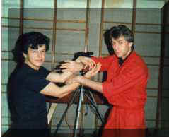 MeCas.jpg (6520 bytes)